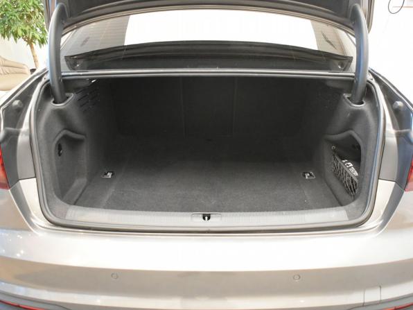 Audi A4 V (B9) Рестайлинг с пробегом 2020 года, цена 2 679 000 рублей, 113203 км, седан, Автокод Объявления