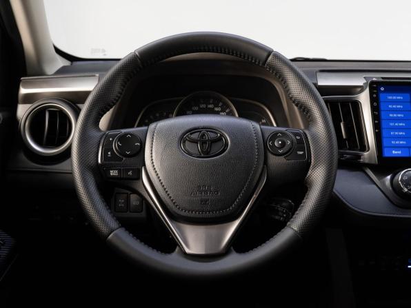 Toyota RAV4 IV (XA40) с пробегом 2014 года, цена 1 979 000 рублей, 202585 км, внедорожник, Автокод Объявления