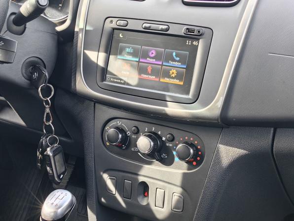 Renault Sandero II Рестайлинг с пробегом 2021 года, цена 1 059 000 рублей, 127990 км, хэтчбек, Автокод Объявления