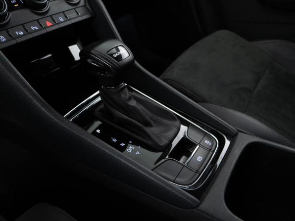 Skoda Karoq I с пробегом 2020 года, цена 2 299 046 рублей, 94640 км, внедорожник, Автокод Объявления