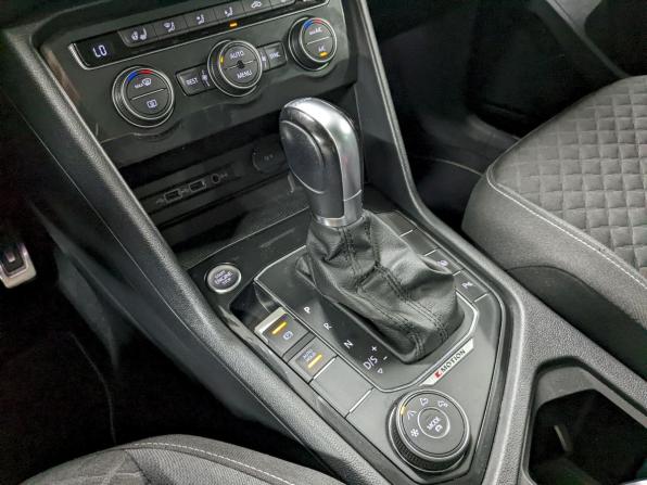 Volkswagen Tiguan II с пробегом 2018 года, цена 2 450 000 рублей, 110340 км, внедорожник, Автокод Объявления