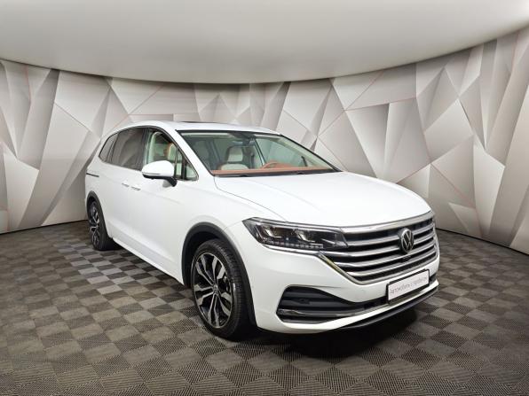 Volkswagen Viloran I с пробегом 2020 года, цена 4 495 000 рублей, 48211 км, минивэн, Автокод Объявления