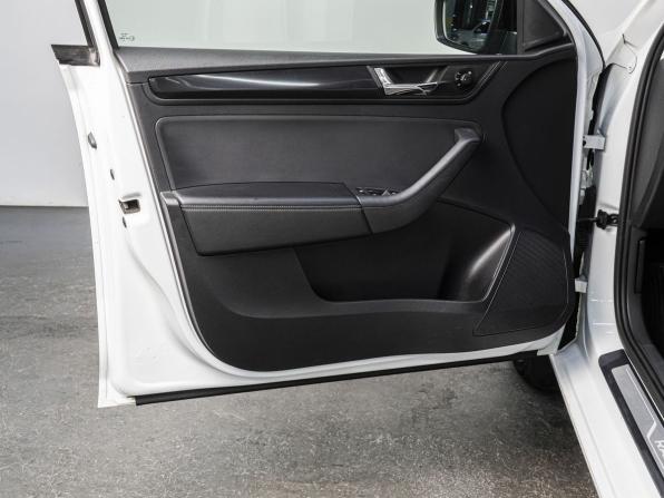 Skoda Rapid II с пробегом 2020 года, цена 1 590 000 рублей, 89003 км, лифтбек, Автокод Объявления