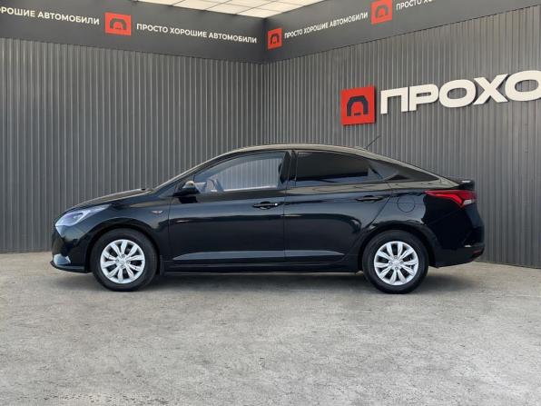 Hyundai Solaris II с пробегом 2020 года, цена 1 497 000 рублей, 80444 км, седан, Автокод Объявления