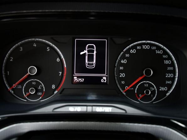 Volkswagen Polo VI с пробегом 2021 года, цена 1 627 000 рублей, 75747 км, лифтбек, Автокод Объявления