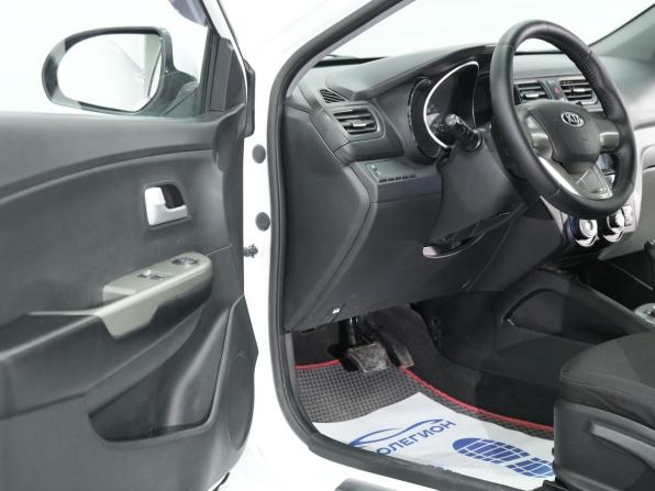 Kia Rio III с пробегом 2013 года, цена 680 000 рублей, 369318 км, седан, Автокод Объявления