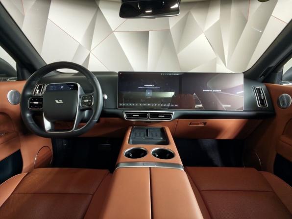Li Auto (Lixiang) L9 I Рестайлинг с пробегом 2024 года, цена 7 495 000 рублей, 21197 км, внедорожник, Автокод Объявления