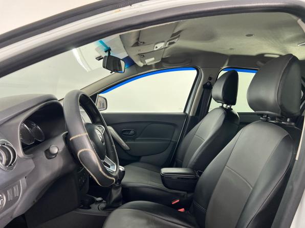 Renault Logan II Рестайлинг с пробегом 2021 года, цена 1 035 000 рублей, 88000 км, седан, Автокод Объявления