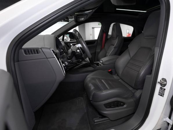 Porsche Cayenne III с пробегом 2021 года, цена 8 800 000 рублей, 61500 км, внедорожник, Автокод Объявления