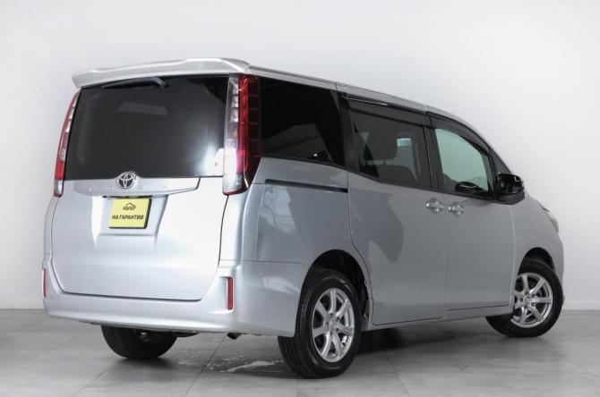 Toyota Noah III (R80) с пробегом 2014 года, цена 2 149 000 рублей, 310000 км, минивэн, Автокод Объявления