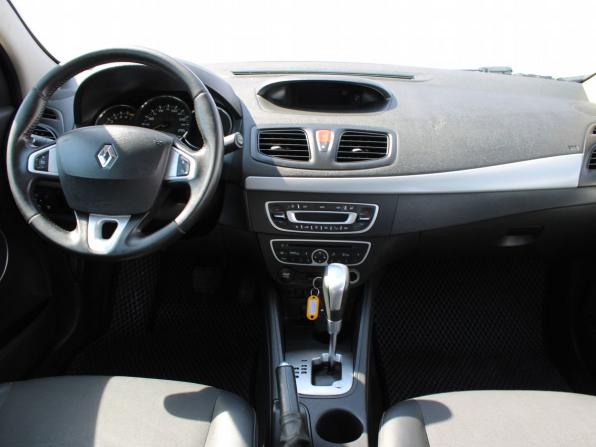 Renault Fluence I с пробегом 2011 года, цена 679 000 рублей, 120132 км, седан, Автокод Объявления