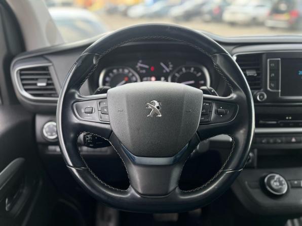 Peugeot Traveller I с пробегом 2019 года, цена 3 400 000 рублей, 67604 км, минивэн, Автокод Объявления