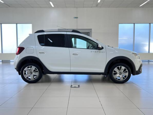 Renault Sandero II Рестайлинг с пробегом 2019 года, цена 1 220 000 рублей, 98200 км, хэтчбек, Автокод Объявления