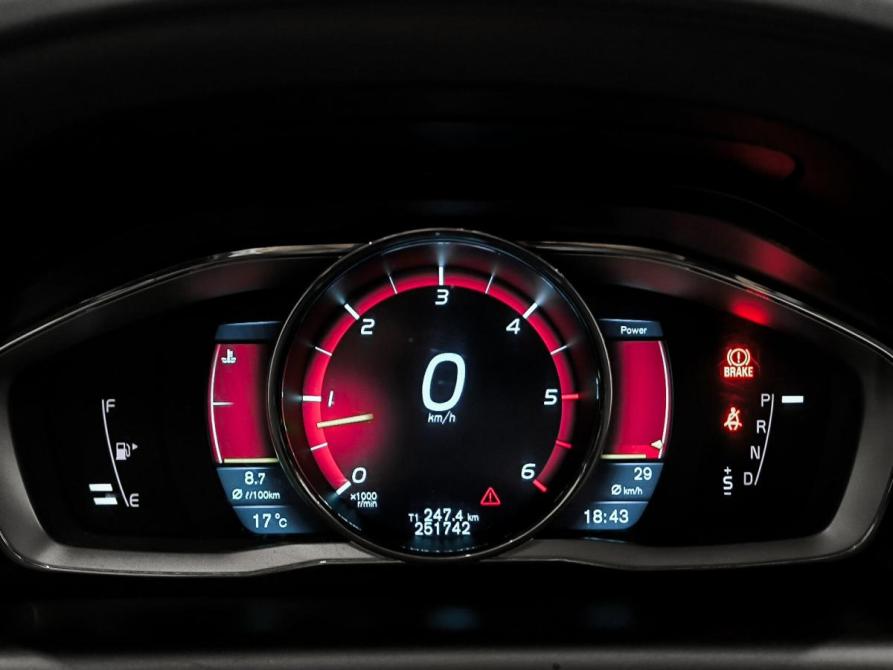 Volvo XC60 I Рестайлинг Казань  - изображение 16