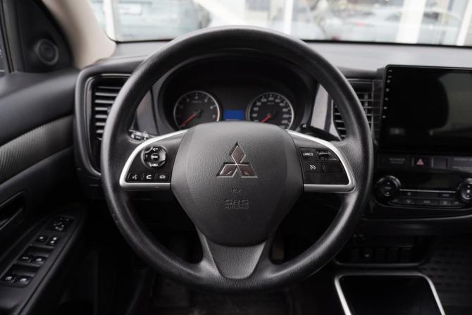 Mitsubishi Outlander III Рестайлинг 2 с пробегом 2017 года, цена 1 985 000 рублей, 72248 км, внедорожник, Автокод Объявления