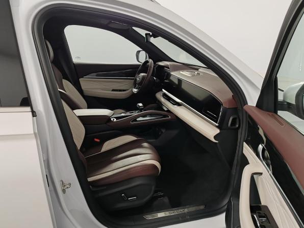 Geely Monjaro I с пробегом 2024 года, цена 3 139 000 рублей, 50464 км, внедорожник, Автокод Объявления