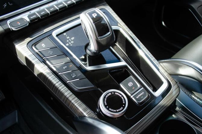 Geely Atlas Pro с пробегом 2024 года, цена 2 099 000 рублей, 44600 км, внедорожник, Автокод Объявления