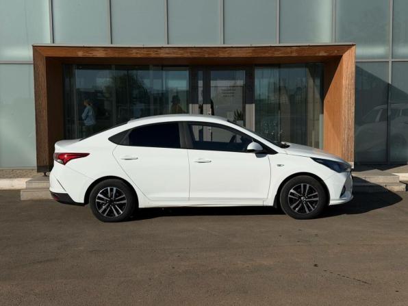 Hyundai Solaris II Рестайлинг с пробегом 2020 года, цена 990 000 рублей, 199815 км, седан, Автокод Объявления