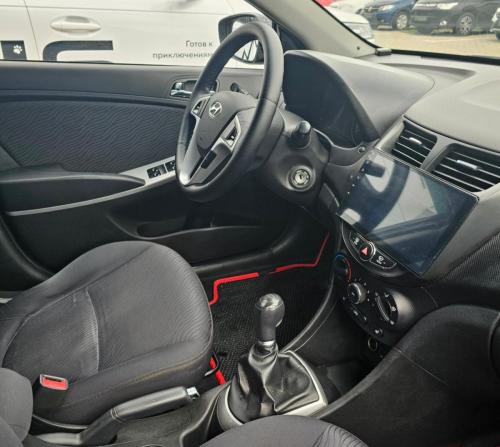 Hyundai Solaris I с пробегом 2013 года, цена 655 000 рублей, 183664 км, седан, Автокод Объявления