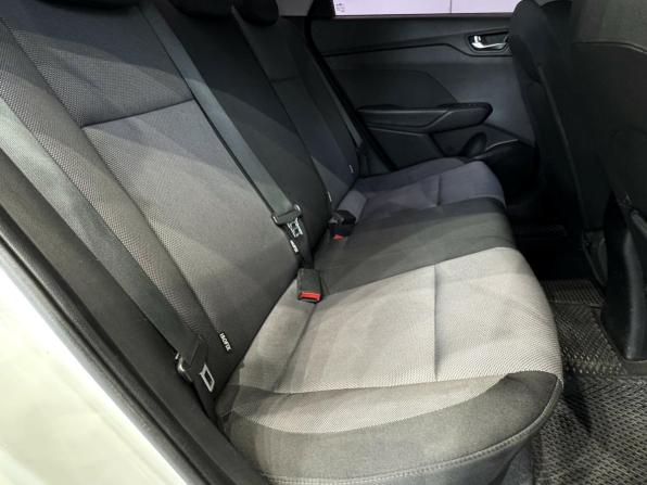 Hyundai Solaris II с пробегом 2017 года, цена 1 345 000 рублей, 163250 км, седан, Автокод Объявления
