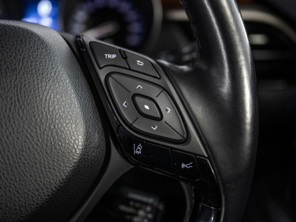 Toyota C-HR I с пробегом 2019 года, цена 1 845 500 рублей, 104200 км, внедорожник, Автокод Объявления