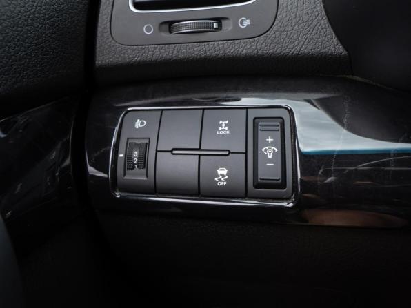 Kia Sorento II Рестайлинг с пробегом 2015 года, цена 2 080 000 рублей, 105370 км, внедорожник, Автокод Объявления