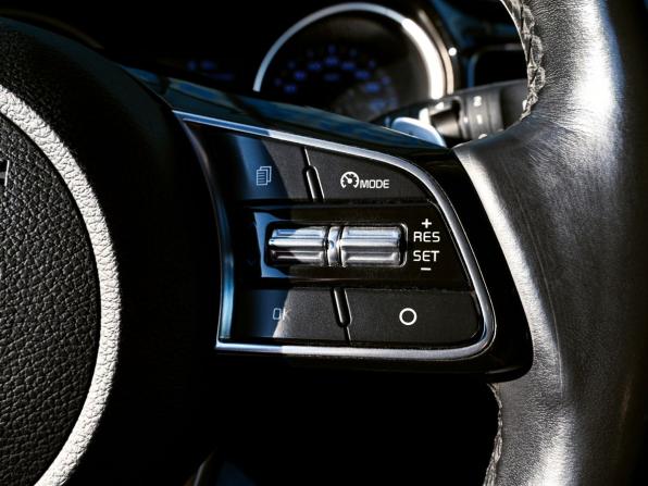 Kia Ceed III с пробегом 2019 года, цена 1 925 000 рублей, 96726 км, универсал, Автокод Объявления