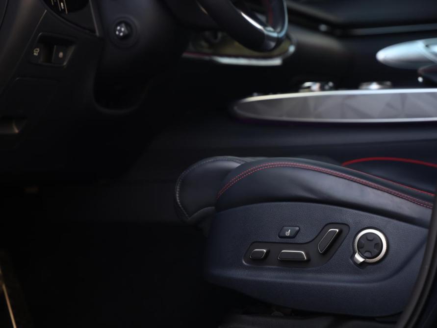 Genesis GV70 I Санкт-Петербург  - изображение 32