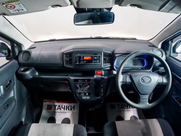 Daihatsu Mira e:S II с пробегом 2021 года, цена 725 000 рублей, 96736 км, хэтчбек, Автокод Объявления