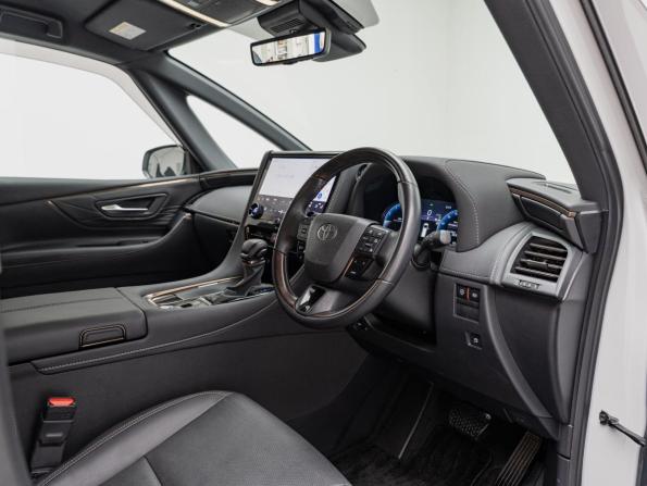Toyota Alphard IV с пробегом 2024 года, цена 9 490 000 рублей, 29829 км, минивэн, Автокод Объявления