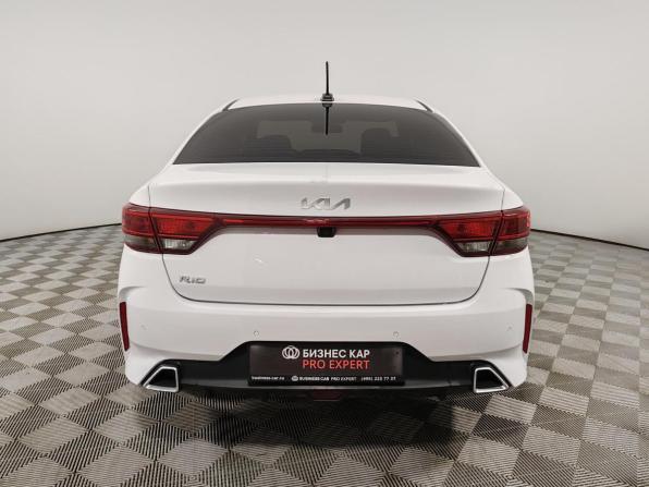 Kia Rio IV Рестайлинг с пробегом 2022 года, цена 1 549 000 рублей, 67599 км, седан, Автокод Объявления