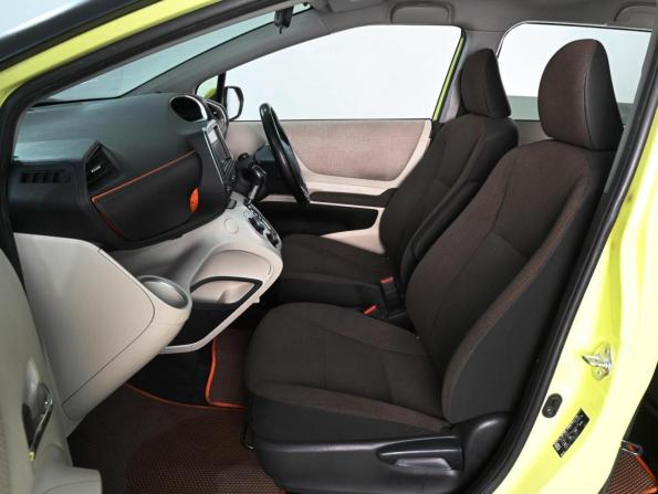 Toyota Sienta II с пробегом 2017 года, цена 1 239 000 рублей, 174465 км, компактвэн, Автокод Объявления