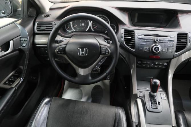 Honda Accord VIII с пробегом 2008 года, цена 999 000 рублей, 210000 км, седан, Автокод Объявления