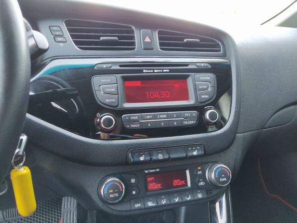 Kia Ceed II с пробегом 2014 года, цена 1 300 000 рублей, 95240 км, универсал, Автокод Объявления