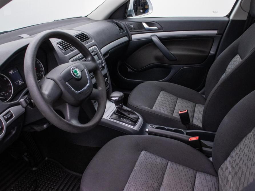 Skoda Octavia II (A5) Рестайлинг Москва  - изображение 10