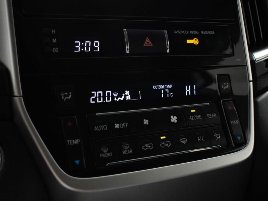Toyota Land Cruiser 200 Series Рестайлинг 2 Москва  - изображение 15