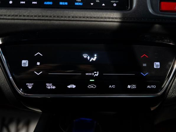 Honda Vezel I с пробегом 2014 года, цена 1 495 000 рублей, 135982 км, внедорожник, Автокод Объявления