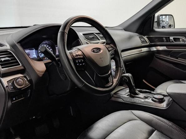 Ford Explorer V Рестайлинг 2 с пробегом 2019 года, цена 4 200 000 рублей, 32576 км, внедорожник, Автокод Объявления