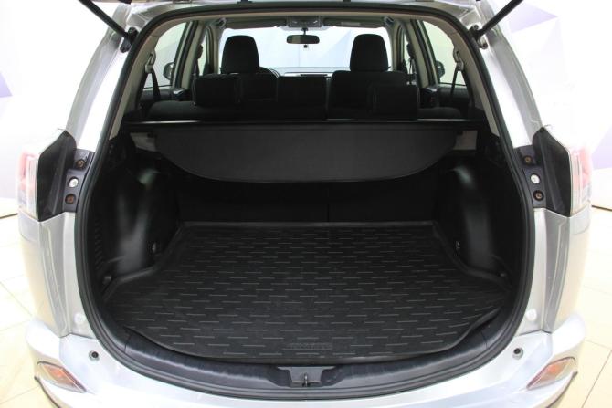 Toyota RAV4 IV (XA40) Рестайлинг с пробегом 2016 года, цена 2 250 000 рублей, 87317 км, внедорожник, Автокод Объявления