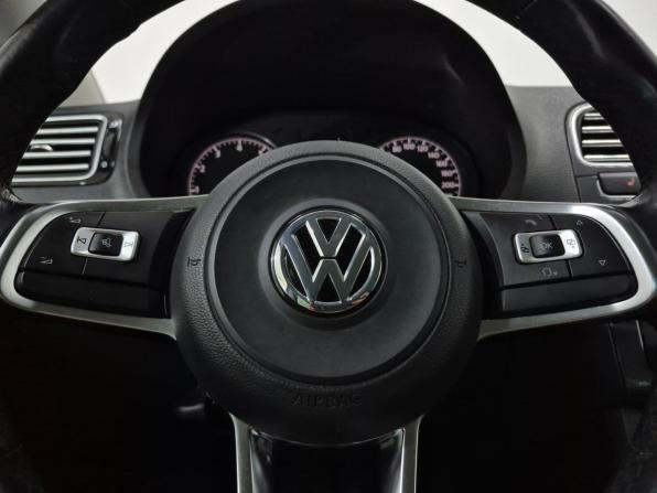 Volkswagen Polo V Рестайлинг с пробегом 2019 года, цена 1 380 000 рублей, 78162 км, седан, Автокод Объявления