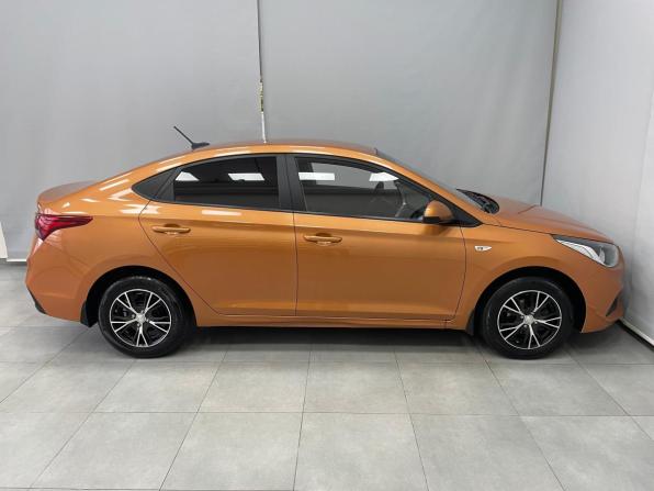 Hyundai Solaris II с пробегом 2017 года, цена 1 345 000 рублей, 48222 км, седан, Автокод Объявления
