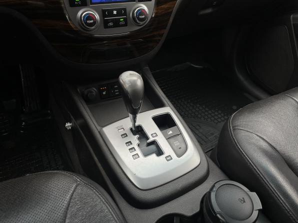 Hyundai Santa Fe II Рестайлинг с пробегом 2011 года, цена 1 451 000 рублей, 213068 км, внедорожник, Автокод Объявления