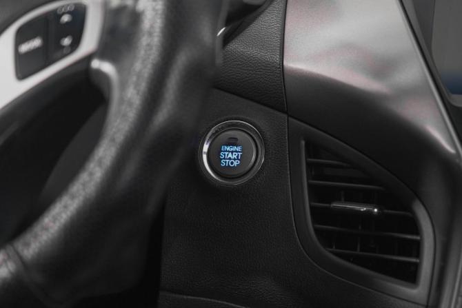 Hyundai Avante V с пробегом 2012 года, цена 949 000 рублей, 219000 км, седан, Автокод Объявления
