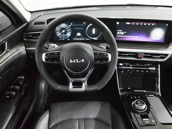 Kia K5 III с пробегом 2024 года, цена 3 700 000 рублей, 33366 км, седан, Автокод Объявления