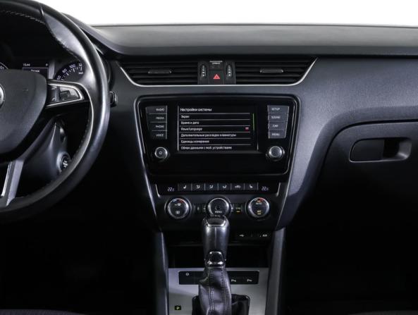 Skoda Octavia III (A7) с пробегом 2016 года, цена 1 690 000 рублей, 179944 км, лифтбек, Автокод Объявления