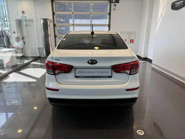 Kia Rio III Рестайлинг с пробегом 2017 года, цена 938 000 рублей, 266484 км, седан, Автокод Объявления