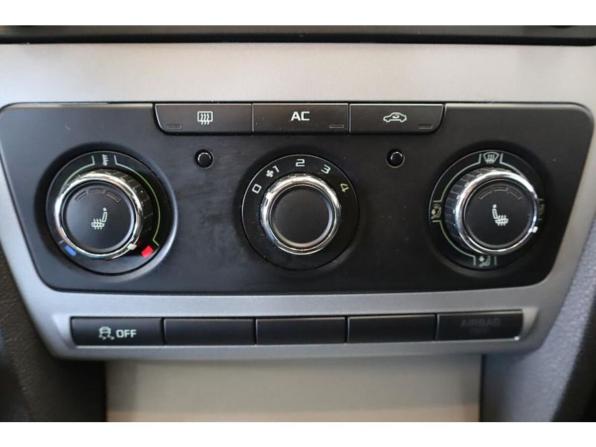 Skoda Octavia II (A5) Рестайлинг с пробегом 2013 года, цена 930 000 рублей, 216050 км, лифтбек, Автокод Объявления