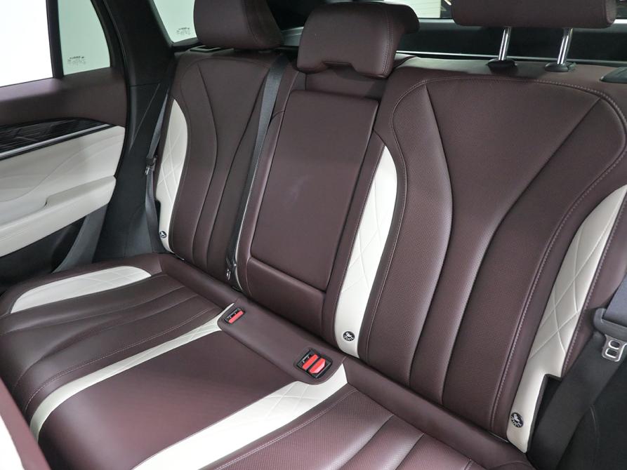 Geely Monjaro I Москва  - изображение 18
