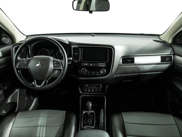 Mitsubishi Outlander III Рестайлинг 3 с пробегом 2018 года, цена 1 850 000 рублей, 81283 км, внедорожник, Автокод Объявления