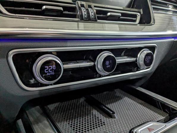 Hongqi HS5 I Рестайлинг с пробегом 2024 года, цена 3 400 000 рублей, 20959 км, внедорожник, Автокод Объявления